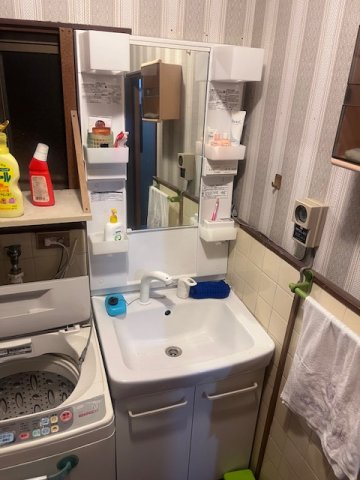 温品6丁目中古戸建の独立洗面台