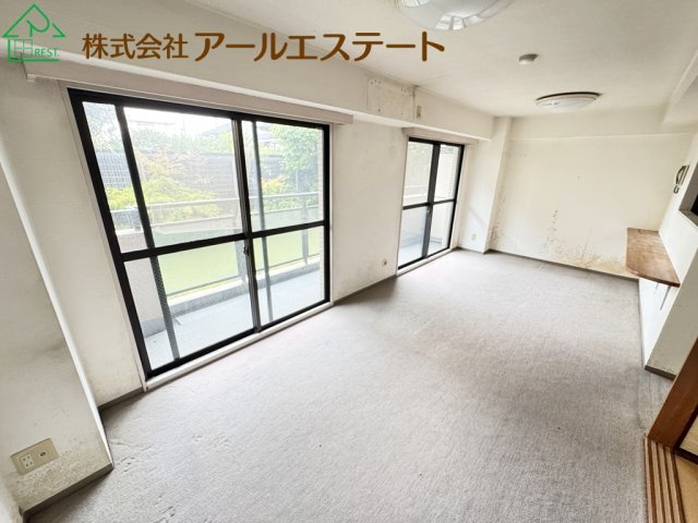 ダイアパレス東加古川　　　JR「東加古川駅」徒歩10分の居間・リビング