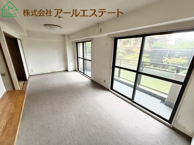 ダイアパレス東加古川　　　JR「東加古川駅」徒歩10分の居間・リビング