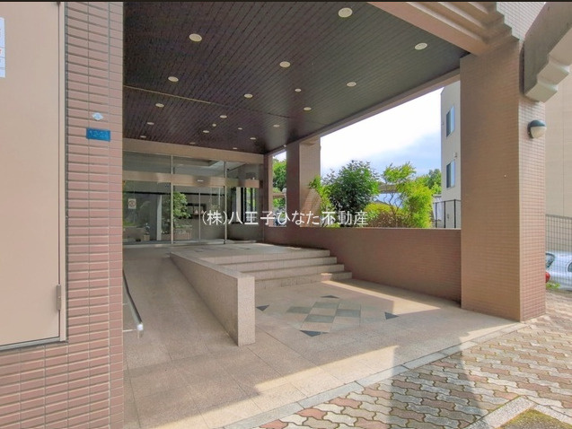 『八王子市マンション』マイキャッスル八王子暁町ガーデンヒルズ【仲介手数料無料】のエントランス|～仲介手数料無料☆八王子ひなた不動産～マイキャッスル八王子暁町ガーデンヒルズ