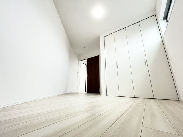 深阪戸建の洋室