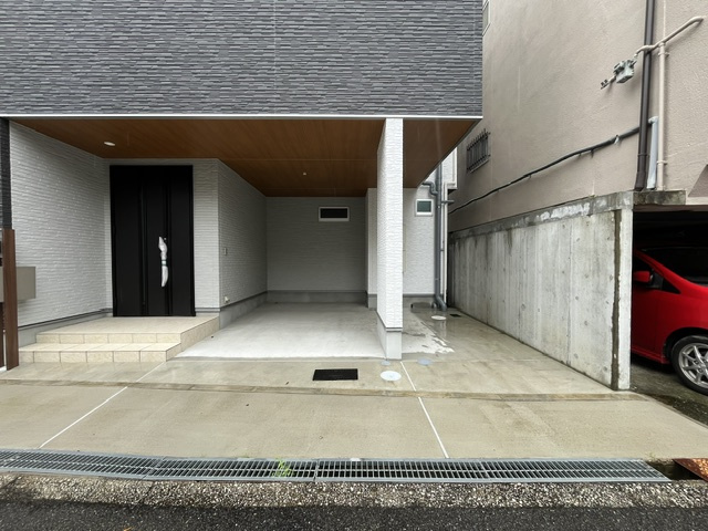 深阪戸建の駐車場