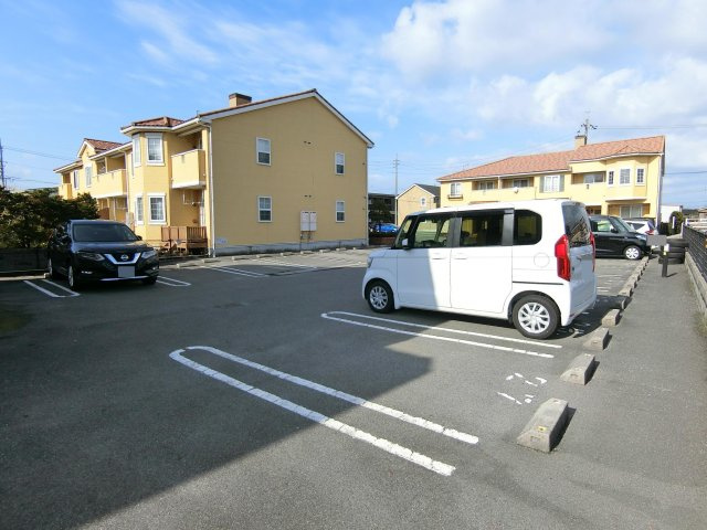 ソル　デル　フリオ　Ａの駐車場