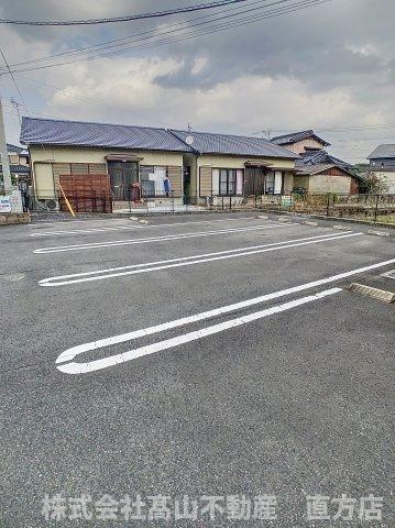 北九州市八幡西区木屋瀬４丁目のアパートの駐車場