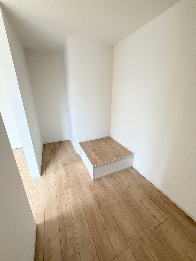 三郷市新和2丁目　新築戸建　全1棟の収納|タンスや衣装ケースも余裕で入る広々ウォークインクローゼット