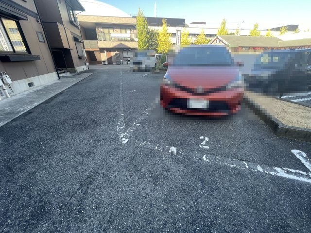 パークサイドツクダの駐車場