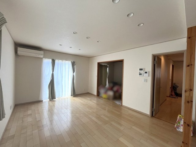 【居間・リビング】 | 西川津町中古戸建 | リビングです