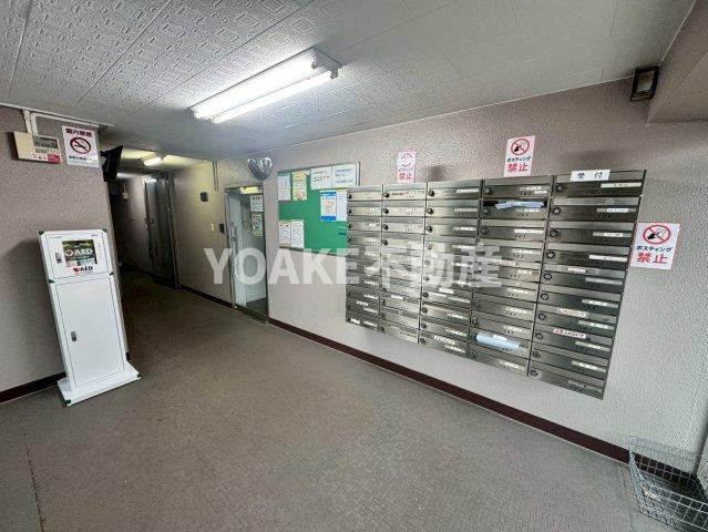 座間市相模が丘２丁目の賃貸マンションのエントランス