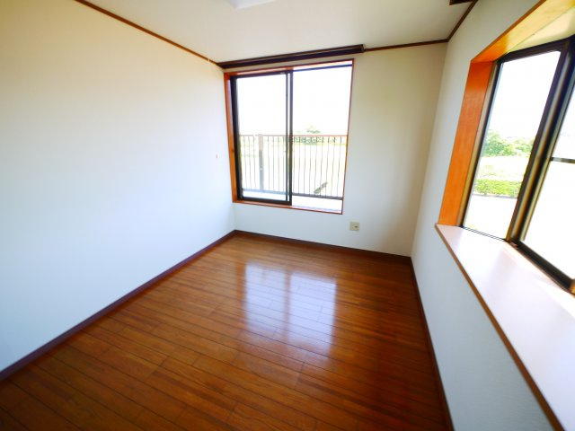 長生郡長生村小泉　中古戸建の洋室|令和3年4月内外装リフォーム済み ４LDK JR外房線八積駅車約6分　全室証明付き
