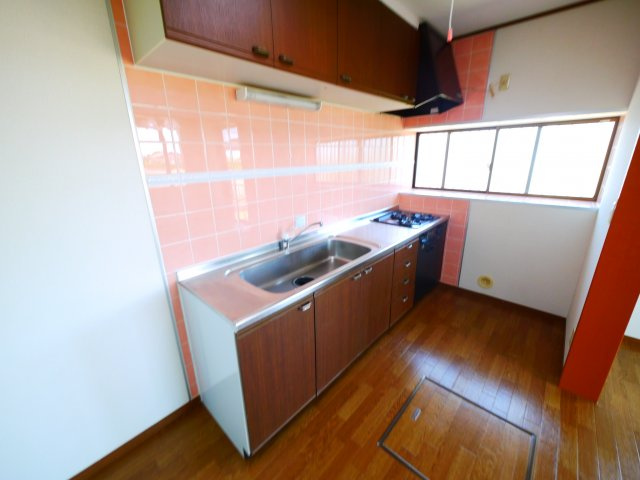 長生郡長生村小泉　中古戸建のキッチン|令和3年4月内外装リフォーム済み ４LDK JR外房線八積駅車約6分　全室証明付き