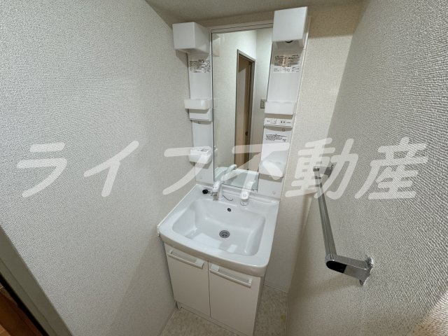 カサグランデ深江　仲介手数料無料の独立洗面台|朝の支度にも助かる、独立の洗髪洗面化粧台