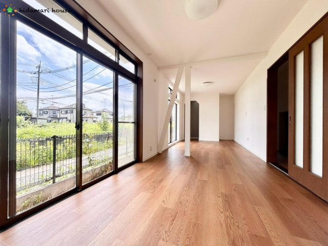 上尾市上野本郷　中古戸建の居間・リビング|LDK：17帖