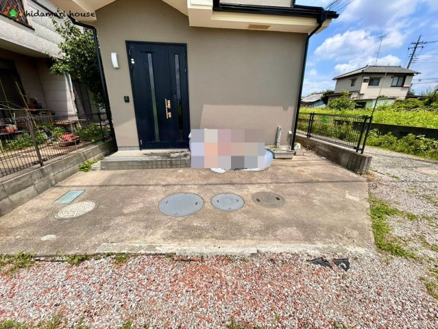 上尾市上野本郷　中古戸建の駐車場