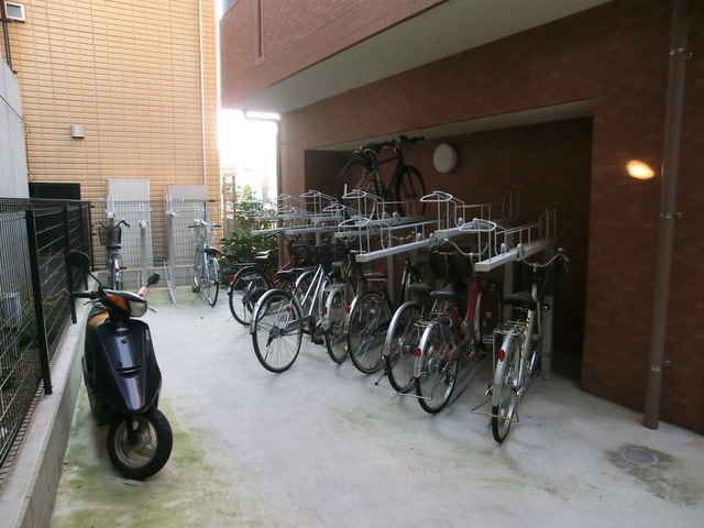 ＴＮＧビルのその他共用部分|敷地内専用駐輪場有ります。