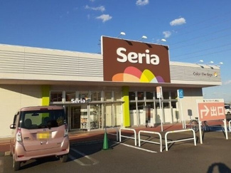 【周辺】 | クロノス　Ⅱ | セリアライフガーデン東松山店まで1010m