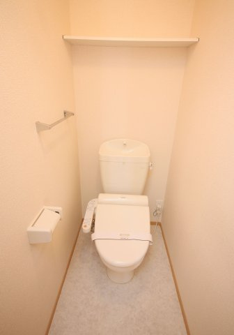 プランドール　A棟のトイレ|別部屋同一間取りのお写真となっております。