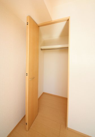 プランドール　A棟の収納|別部屋同一間取りのお写真となっております。