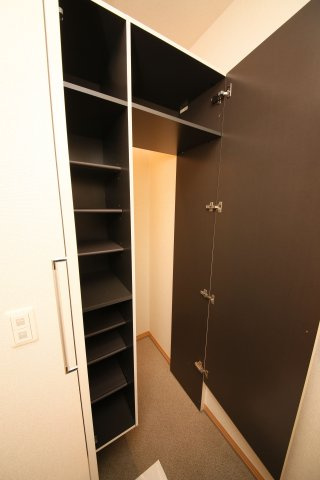 プランドール　A棟の収納|別部屋同一間取りのお写真となっております。