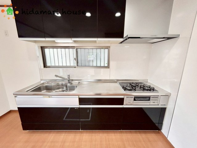 上尾市瓦葺　中古戸建のキッチン
