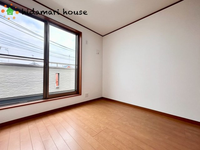 上尾市瓦葺　中古戸建の洋室|２階洋室：4.5帖