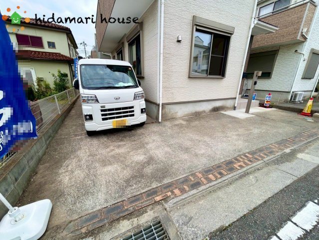 上尾市瓦葺　中古戸建の駐車場