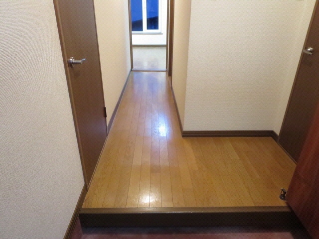 釧路市若草町のアパートの玄関