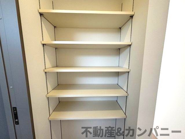 久米窪田町の新築分譲戸建の収納|ちょっとした収納スペースも充実しています