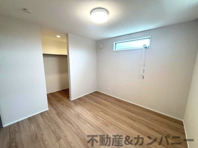 久米窪田町の新築分譲戸建の洋室|きれいな洋室です
