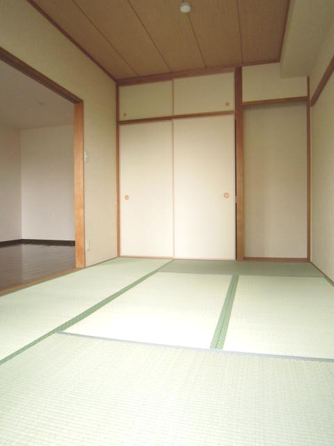ベルク長岡京の寝室