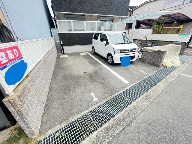 パラーダ立花の駐車場