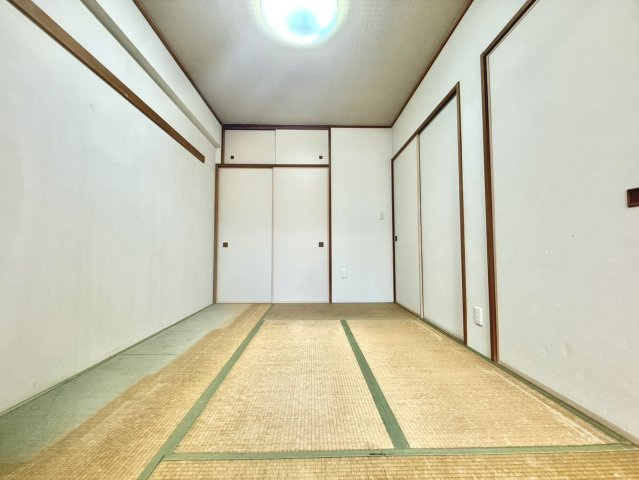 グロス・ヴュー・スクエア　アルタイムⅢの和室|お子様のお昼寝や遊び場にもぴったりの和室。