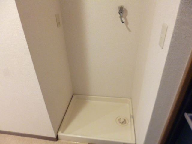 【設備】 | カーサソラッツォ弐番館 | 洗濯機置き場　室内にございます（同物件別室の写真です）