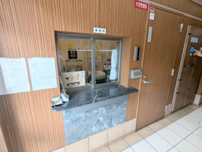【エントランス】 | エスリード北田辺第３ | 東和病院まで徒歩１２分ですので、突然の怪我や体調不良の時にも安心ですね！
