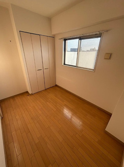 【洋室】 | エスリード北田辺第３ | 家探しはどうやってするの？から資金のことや住宅ローン、税金や制度のことまで住宅の難しいことをわかりやすく説明いたします♪
