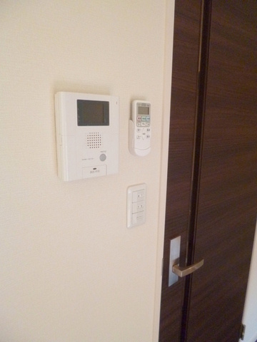 プラチナレジデンス新宿北のセキュリティ|ＴＶモニター付きインターフォン
