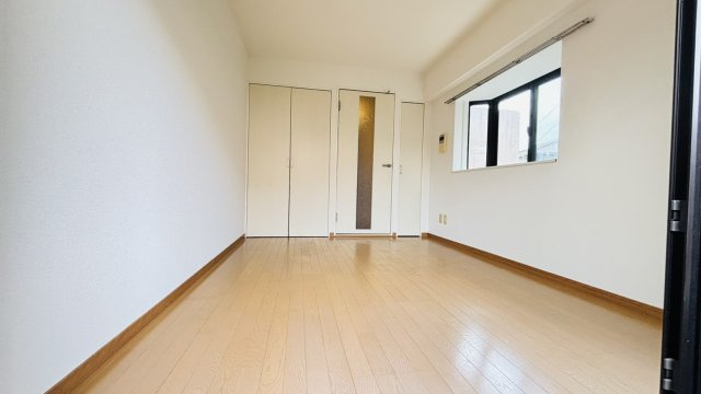 グレイス二日市壱番館の居間・リビング|別号室タイプ