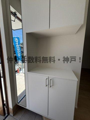 【玄関】 | 神戸市須磨区緑が丘2丁目　新築戸建A号地　仲介手数料無料！ | きれいな玄関です