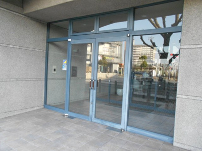 【エントランス】 | ワイズアーク三国ヶ丘