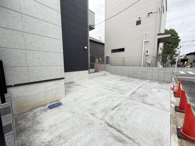 G BASE新松戸の駐車場