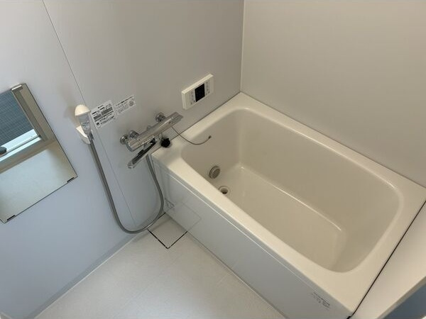 葛上マンションの浴室