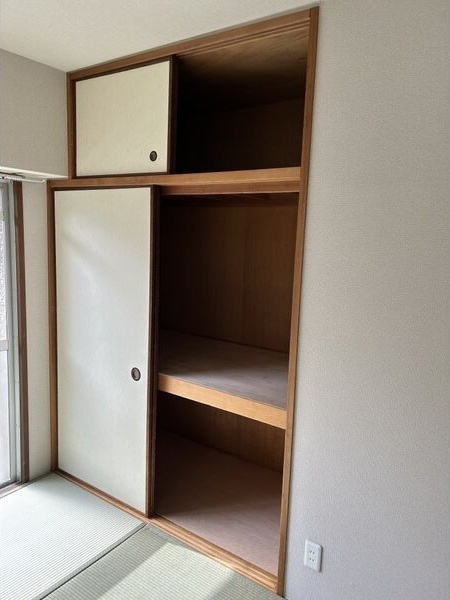 葛上マンションの収納