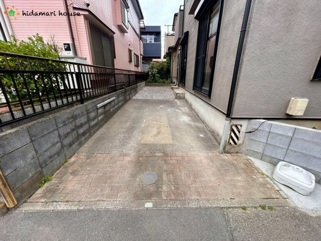 西区内野本郷　中古戸建の駐車場