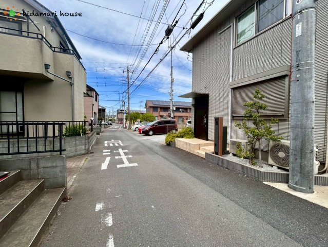 西区内野本郷　中古戸建の前面道路含む現地写真