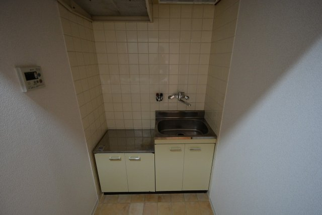 壁付けキッチンでスペースを有効活用できます！