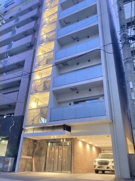 REGARO KANAYAMA Sta.の外観