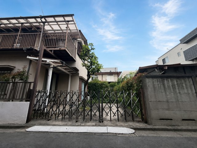 杉並区天沼2丁目　中古戸建の外観|2026.07.13撮影

現地ご見学希望・資料請求などお気軽にお問い合わせ下さい！
03-5990-5201