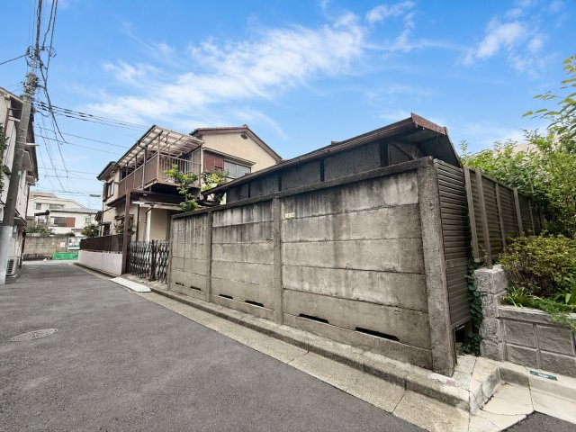 杉並区天沼2丁目　中古戸建の外観|2026.07.13撮影

現地ご見学希望・資料請求などお気軽にお問い合わせ下さい！
03-5990-5201