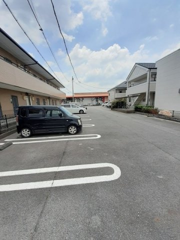 デュークＡの駐車場
