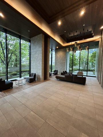 クラッシイハウス尼崎　ＧＲＡＮＤ　ＰＬＡＣＥのロビー