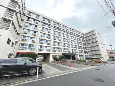 【外観】 | 万代コーポ | 和室と和室を繋げてさらに広く使っていただけますよ！親戚や友人が集まった時に便利ですね！